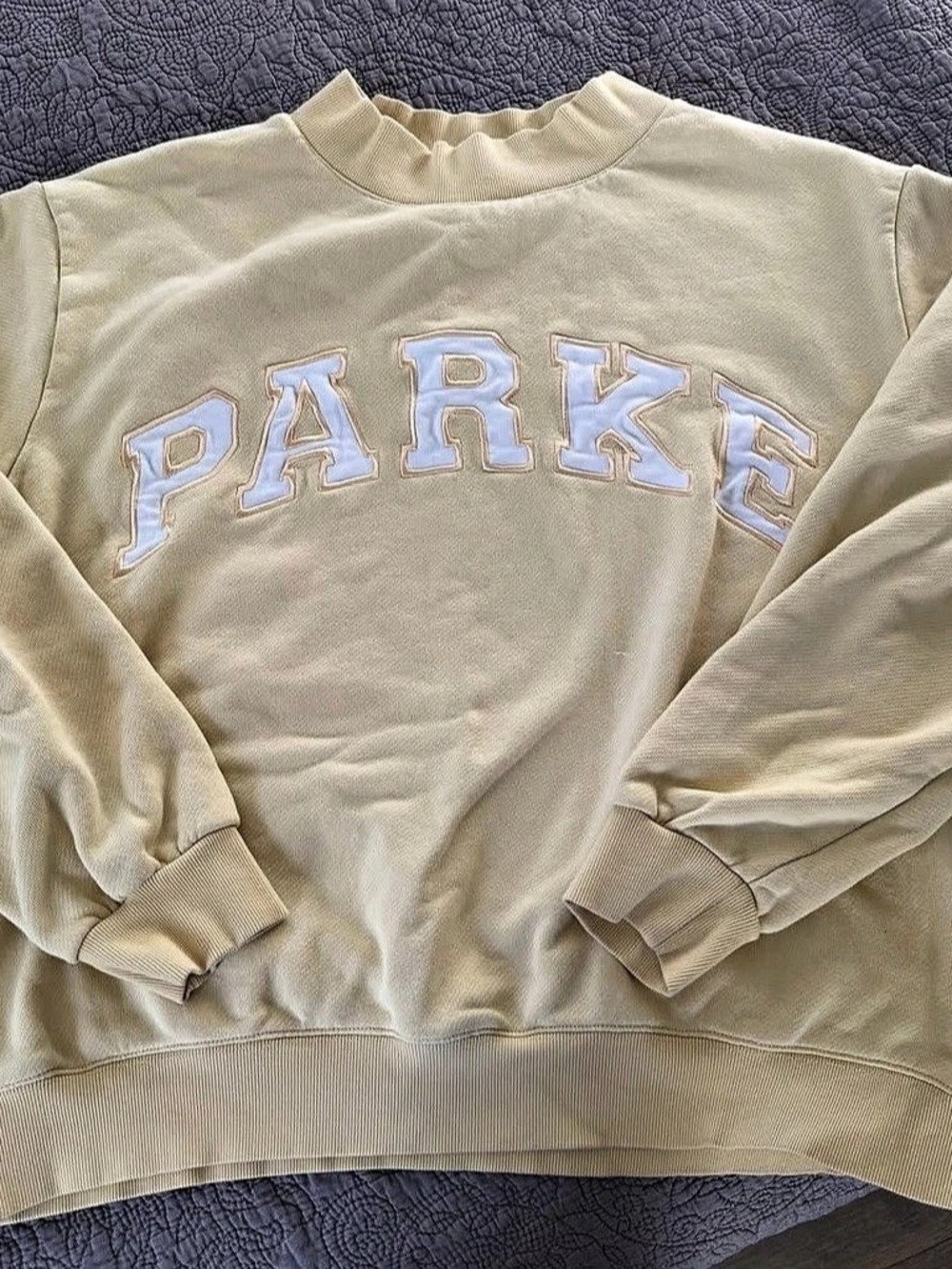 PARKE Yellow sweatshirt